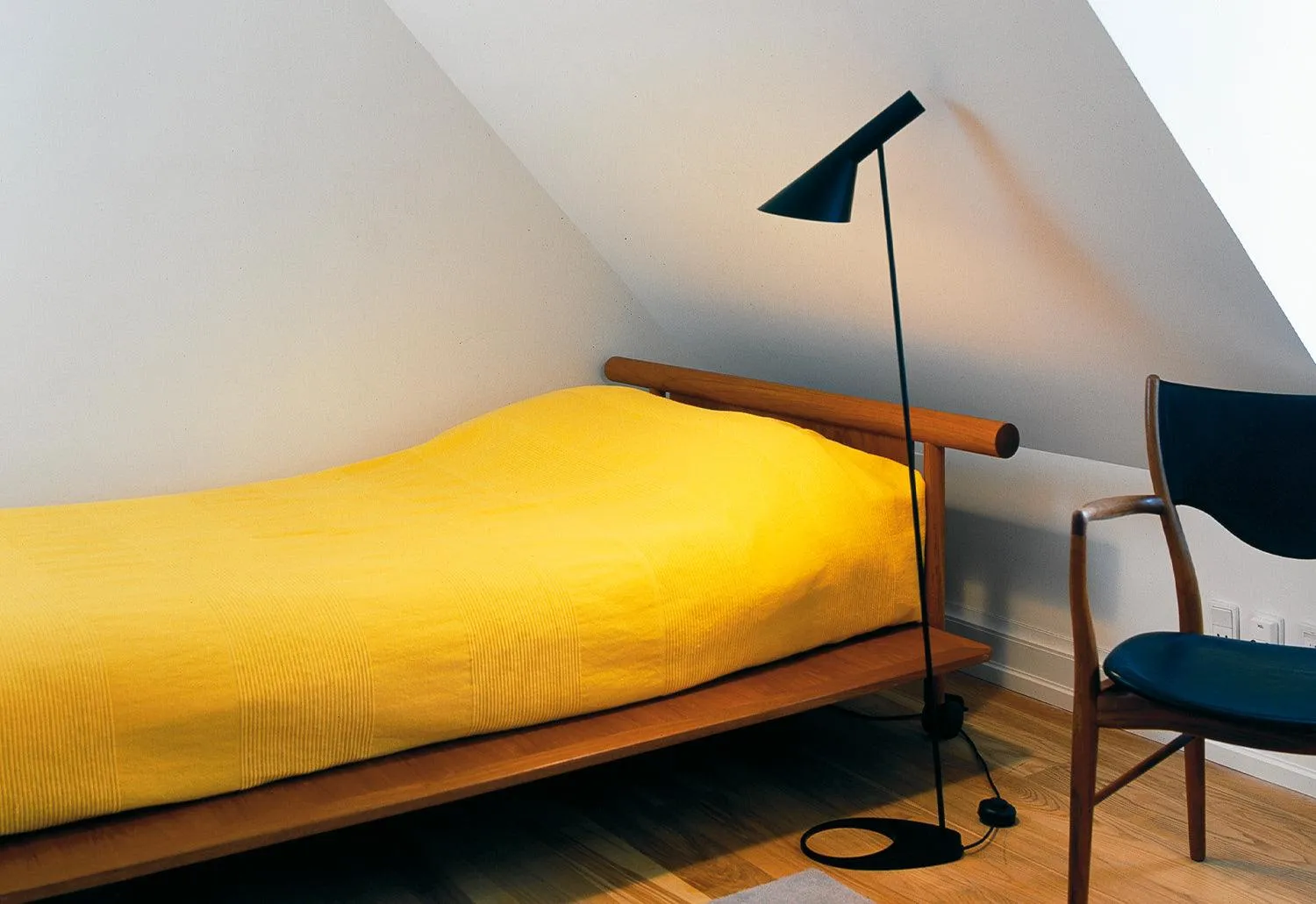 AJ Floor Light