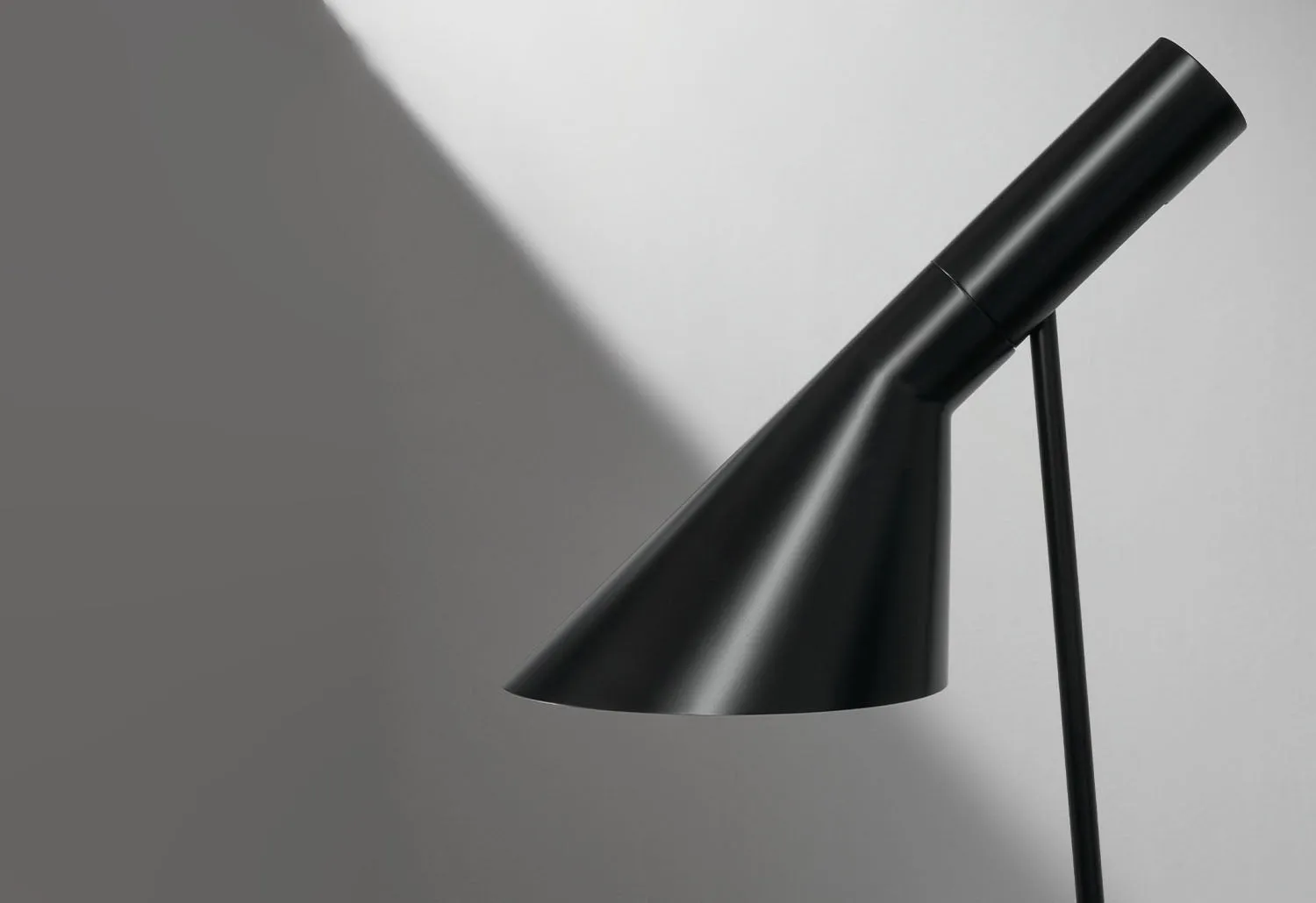 AJ Floor Light