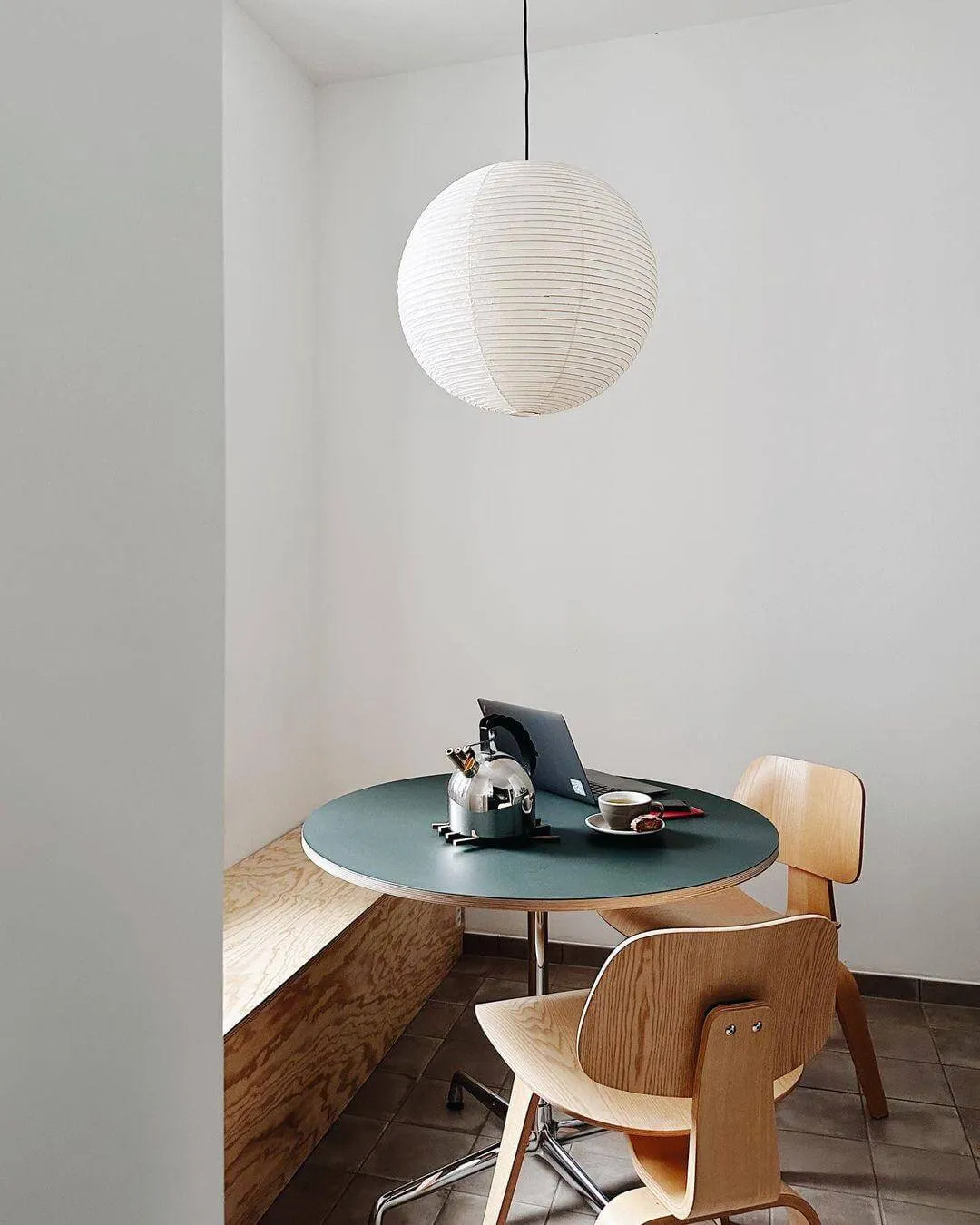 Akari Sphere 90A Pendant Light
