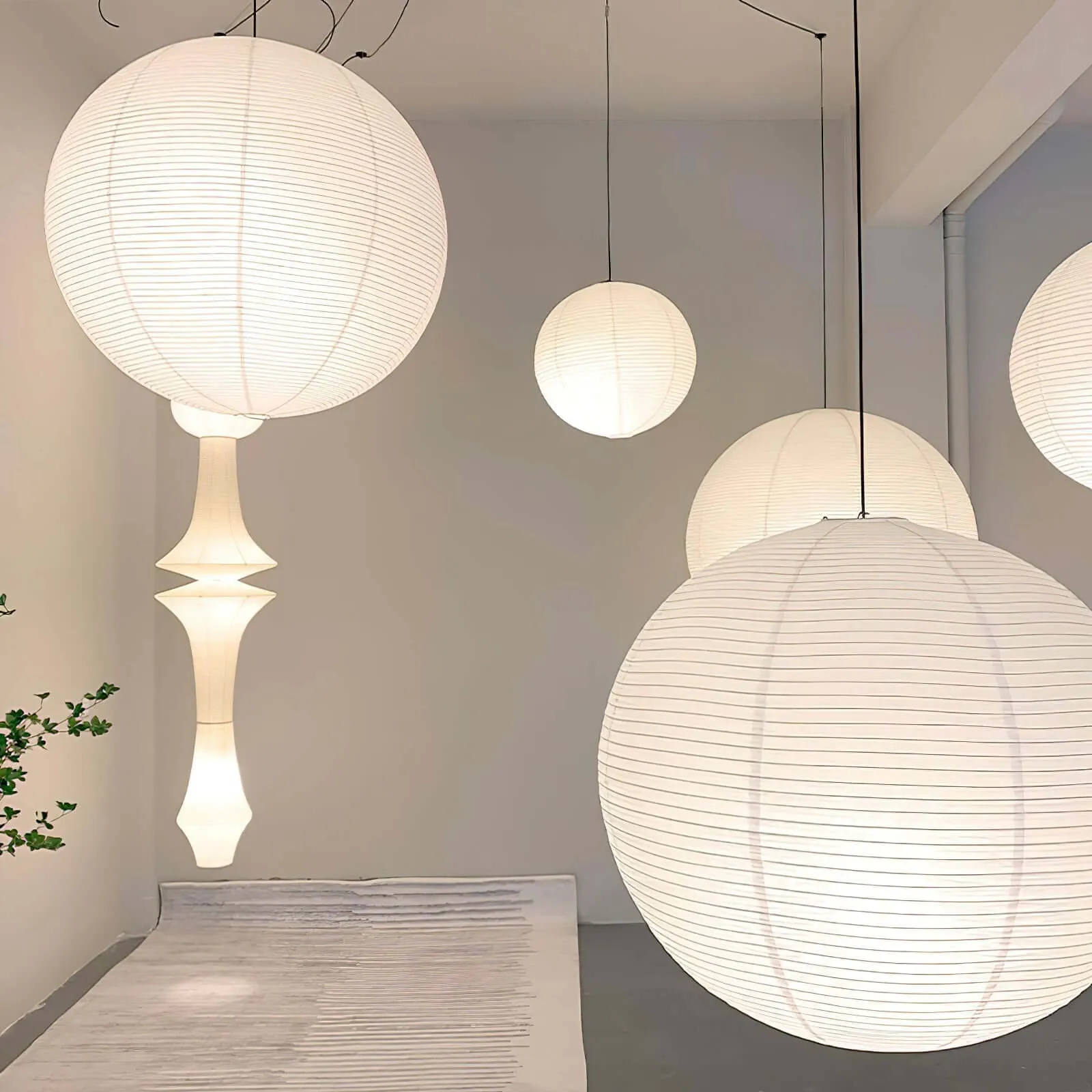 Akari Sphere 90A Pendant Light