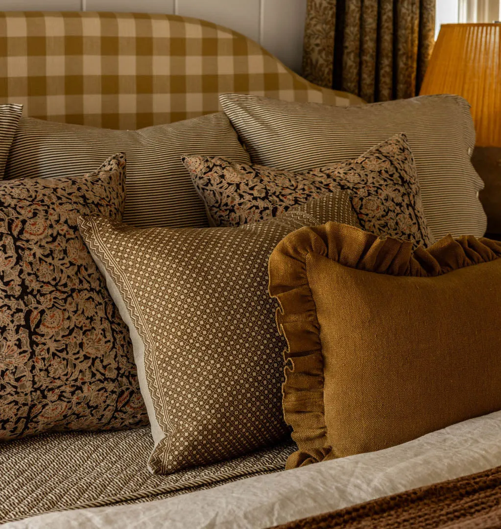 Anika Ruffle Lumbar Pillow 14" x 20"