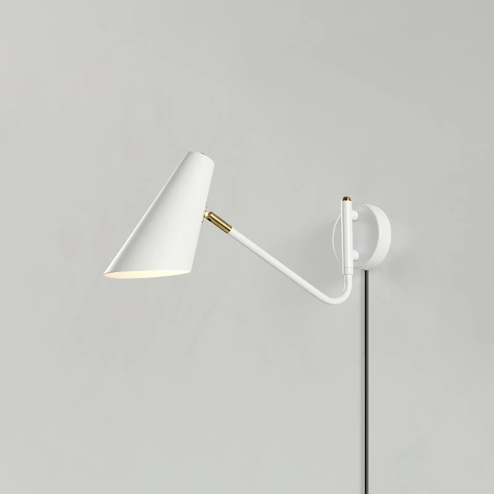 Apex Plug-in Wall Sconce