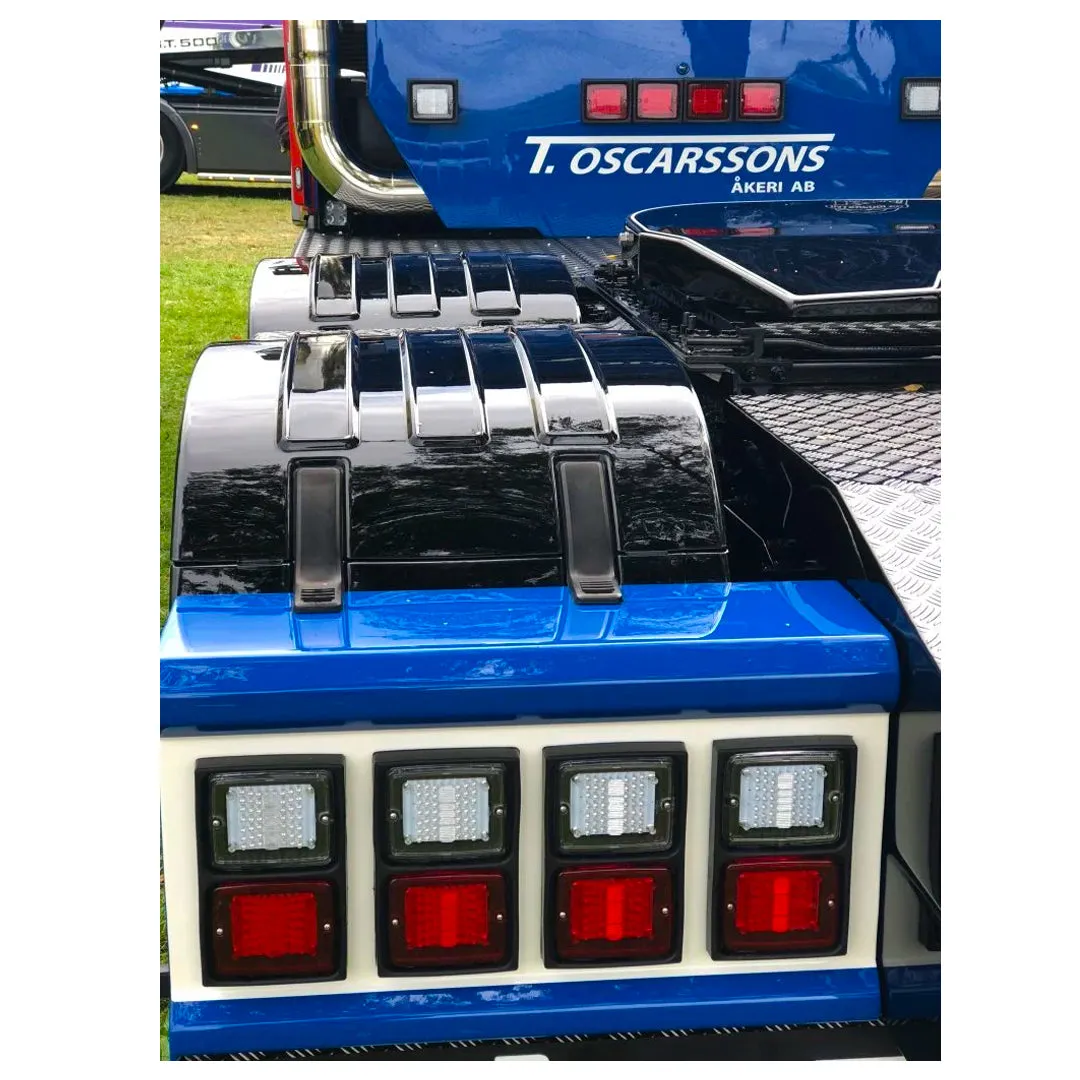 Double Mounting Bracket for Strands IZE Rear Lamps