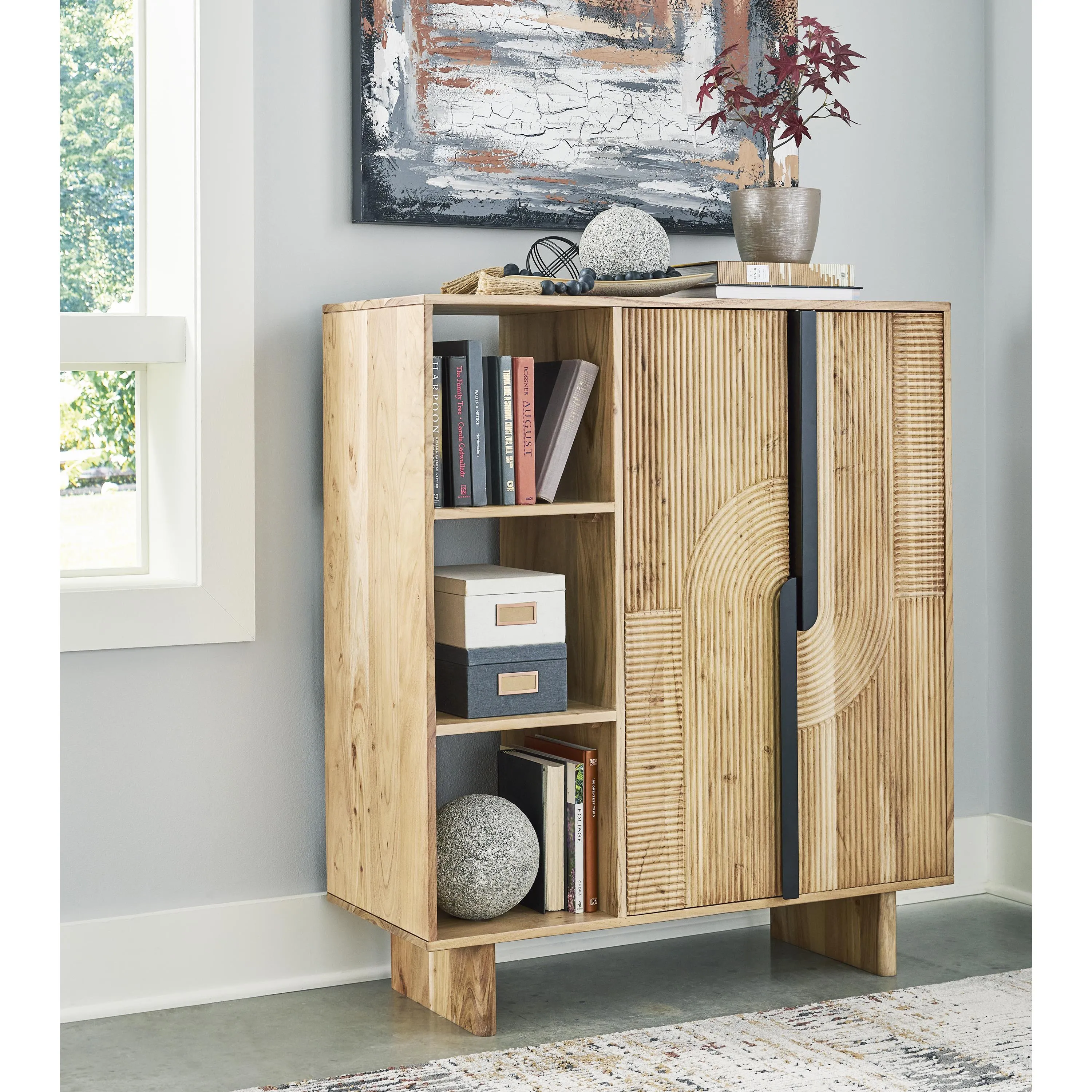 Signature Design by Ashley Kierwell A4000653 Accent Cabinet