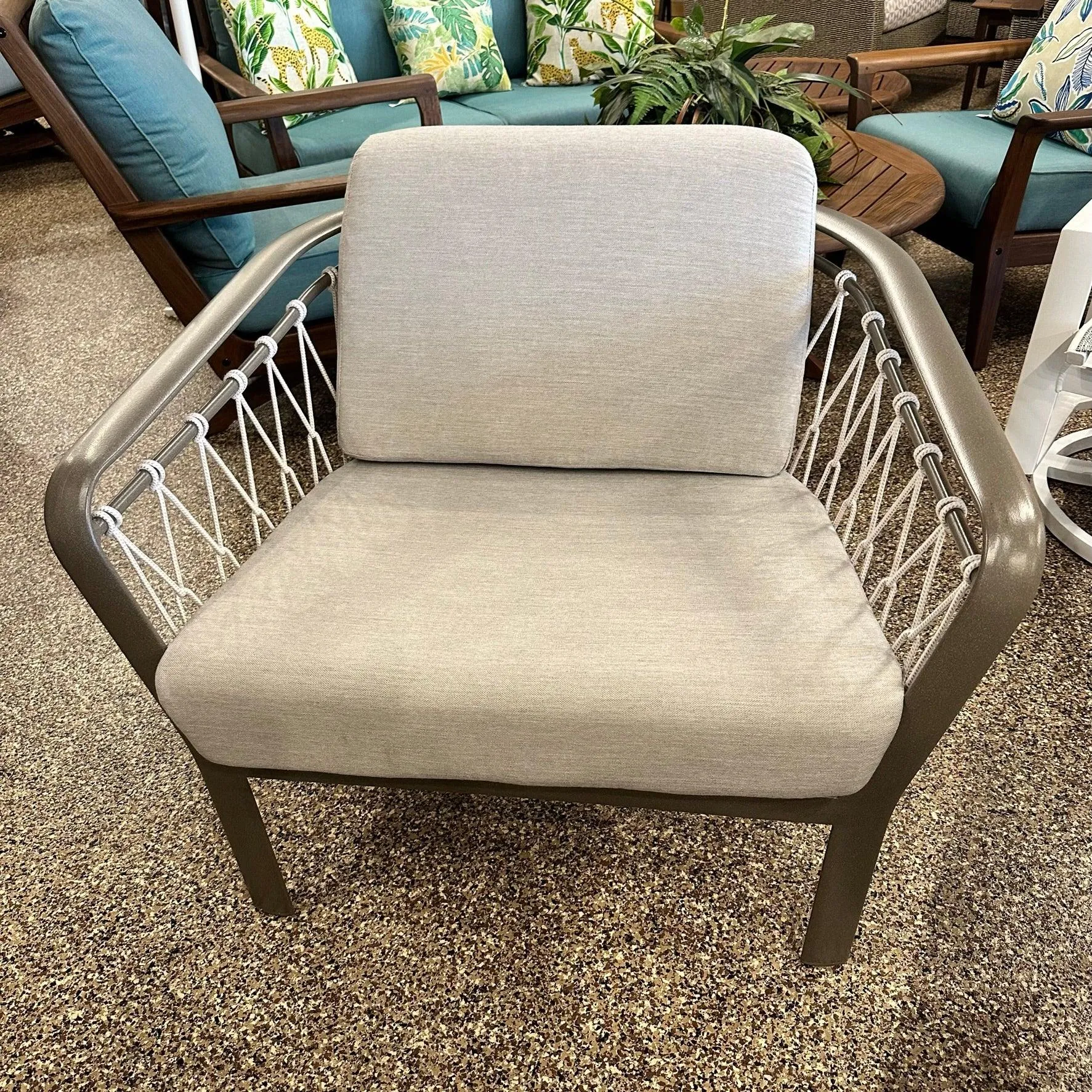 Tropitone Trelon Rope Cushion Lounge Set